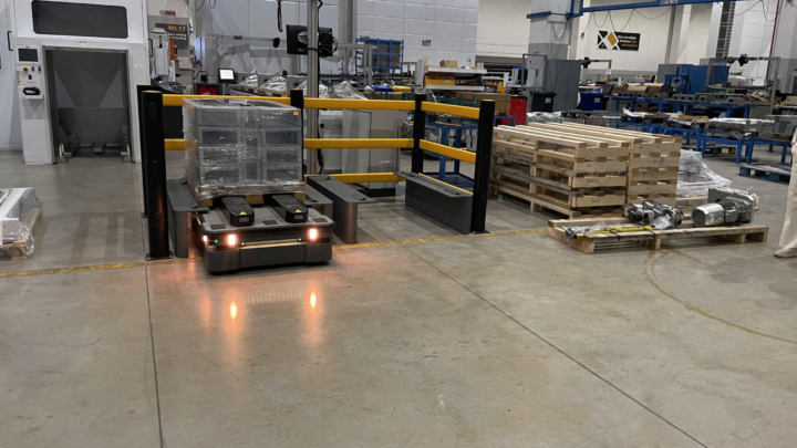 Industrial AMR Robot