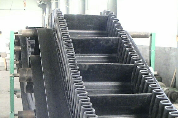 Cleated Sidewall Conveyor Technology